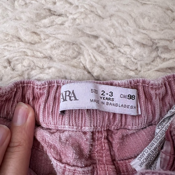 Pink corduroy culottes by Zara! Missing one belt loop - Picture 3 of 6